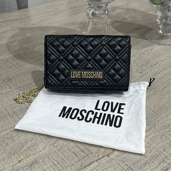Love Moschino Black Quilted Women's Bag - Picture 1 of 7